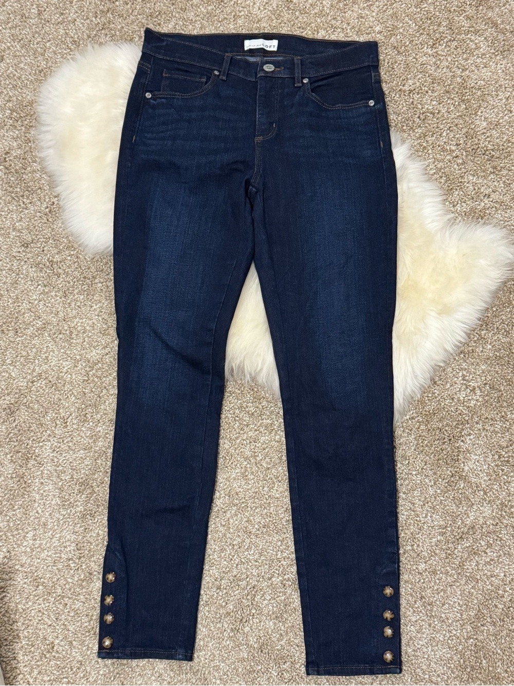 Loft Women’s Dark Indigo Button-Hem Women’s Jeans Size 4/27